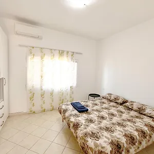 https://pothos-house.albaniahotels.org